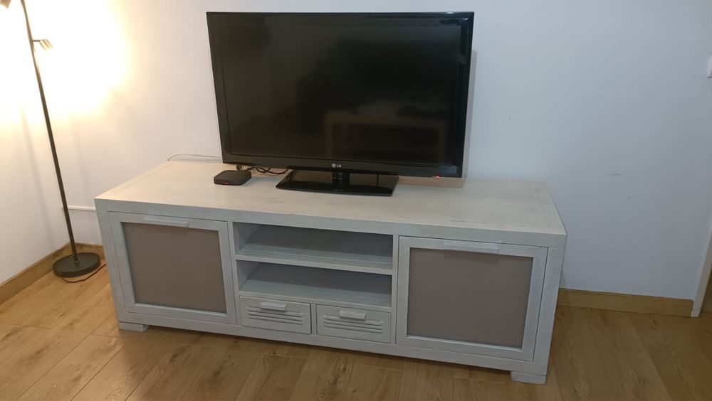 Conjunto móvel tv e mesa de centro