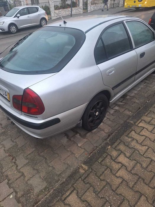 Mitsubishi carisma 1.9 d-id