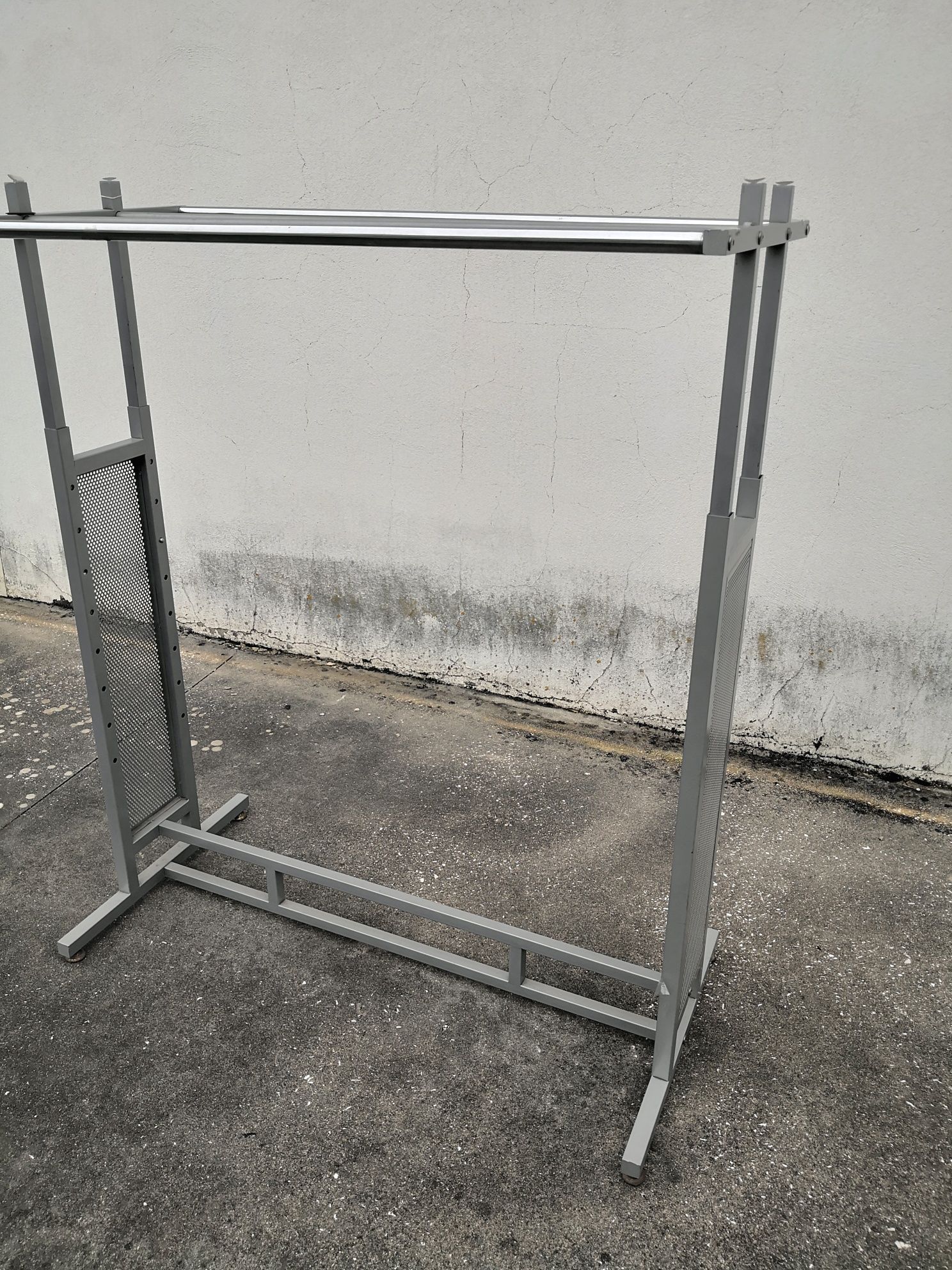 Charriot duplo metálico