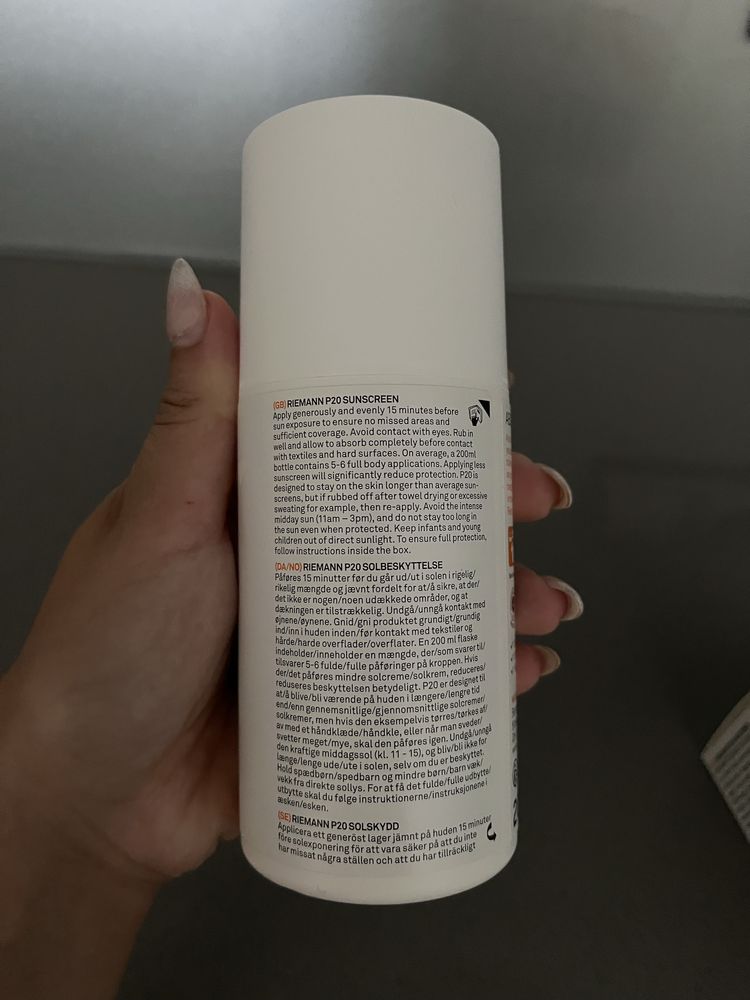 Protetor solar corporal da marca Rienann com factor protecao 30