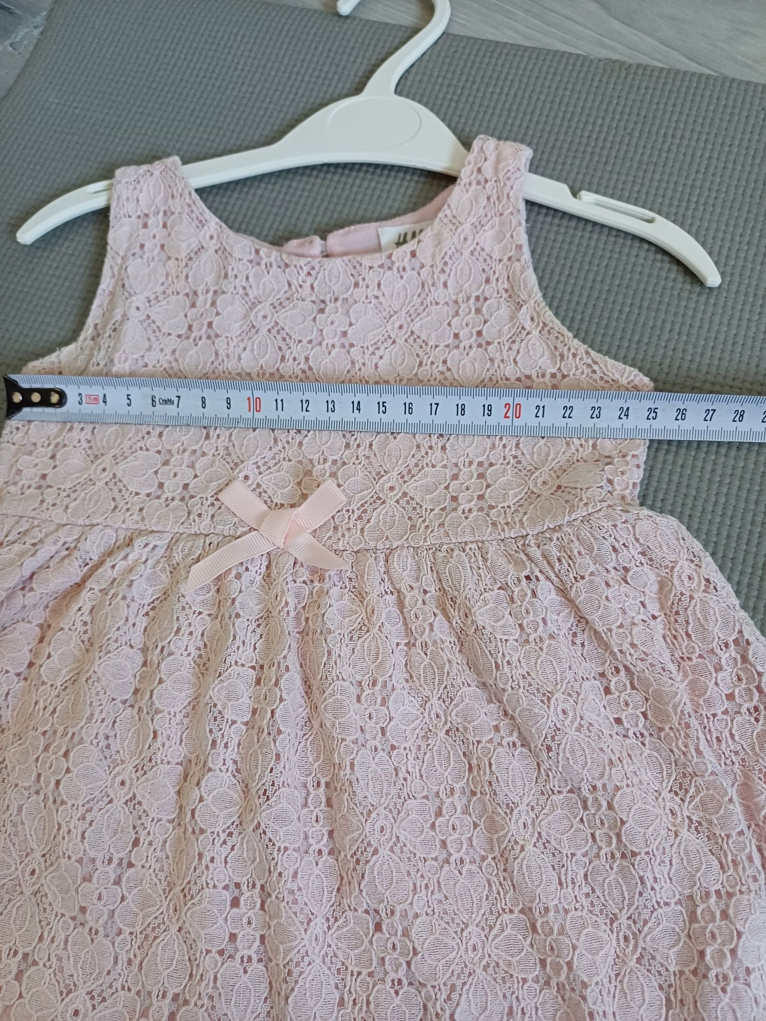 Koronkowa sukienka H&M