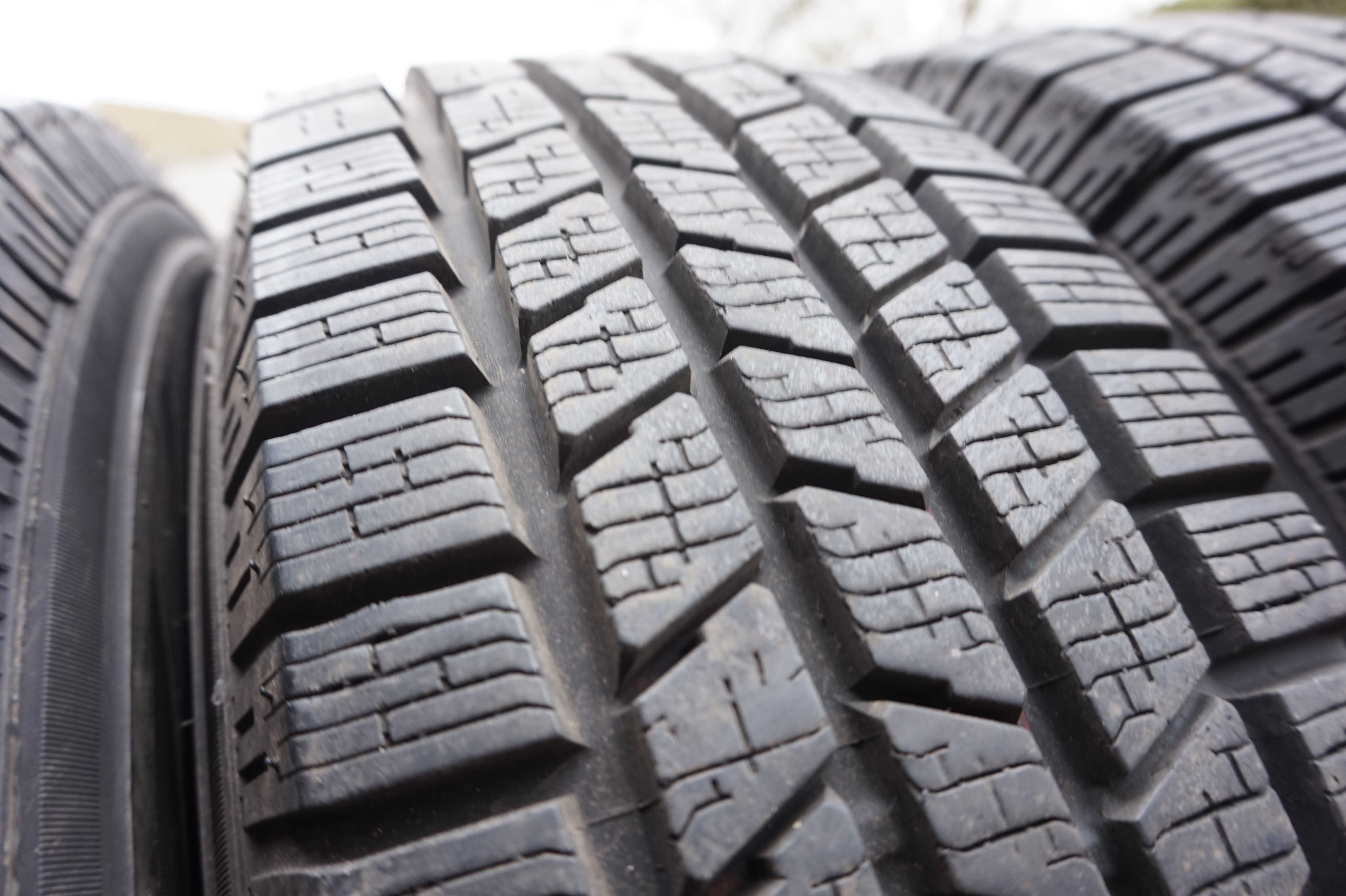 Zimowe Teren Opony Pirelli Scorpion 215/65R16 mały przebieg 9 mm