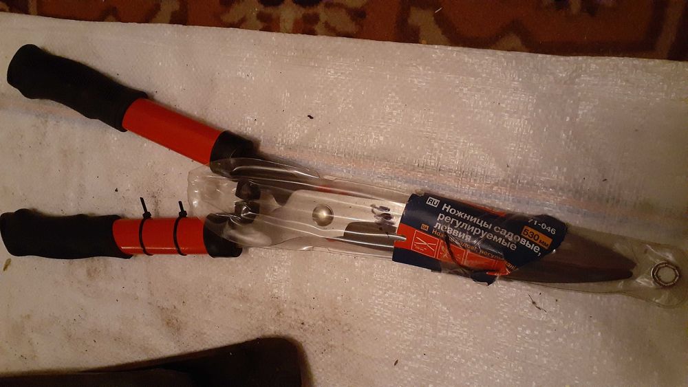 Вила советские  Газовий балон коса. Ножницы садовые, круги точильные