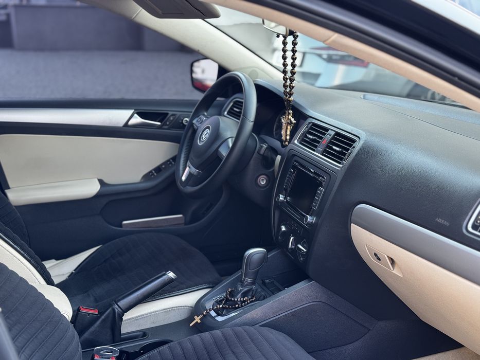 Volkswagen Jetta 2.5  2012 рік