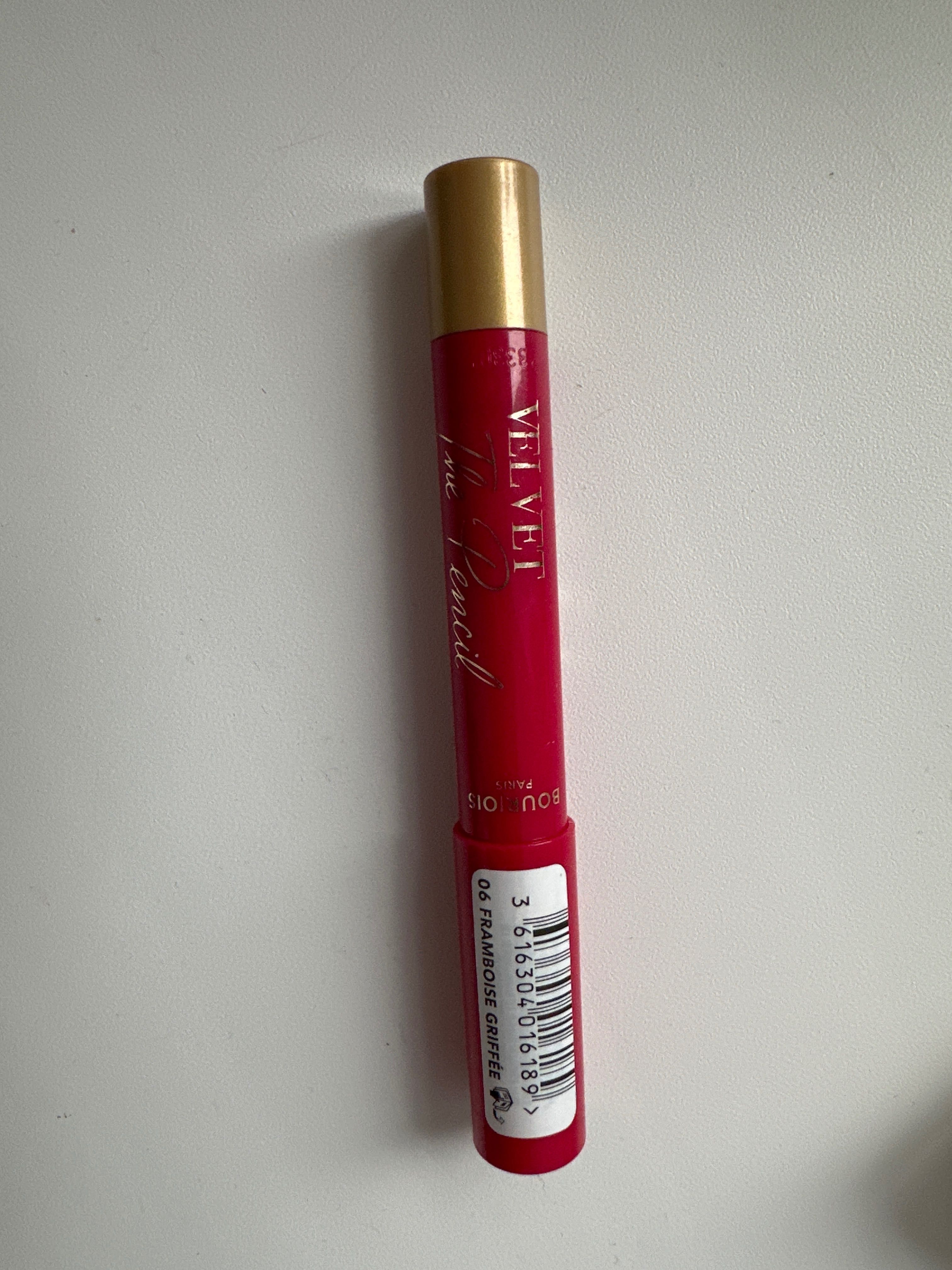 Bourjois Paris Velvet the pencil