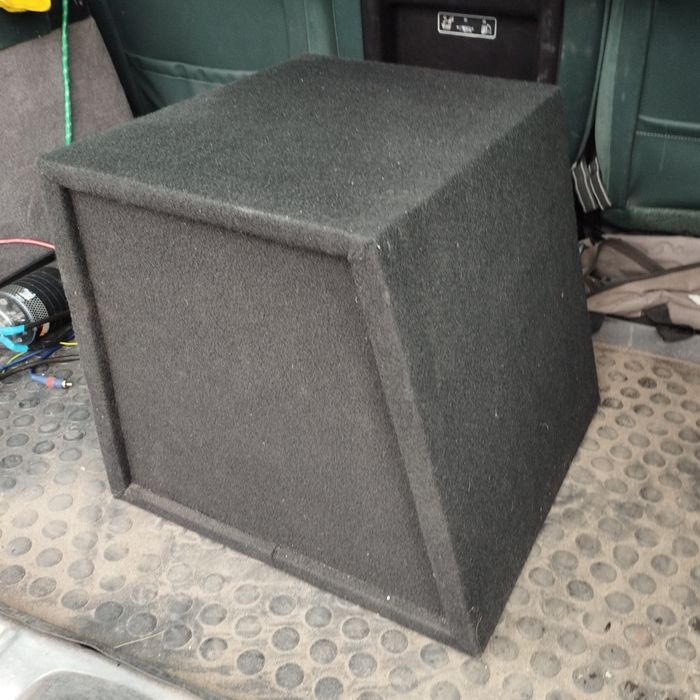 Subwoofer alpine 900w 300w RMS series s dwie cewki sws 1242 4ohm