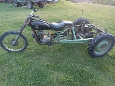 WSK 125 trójkołowy