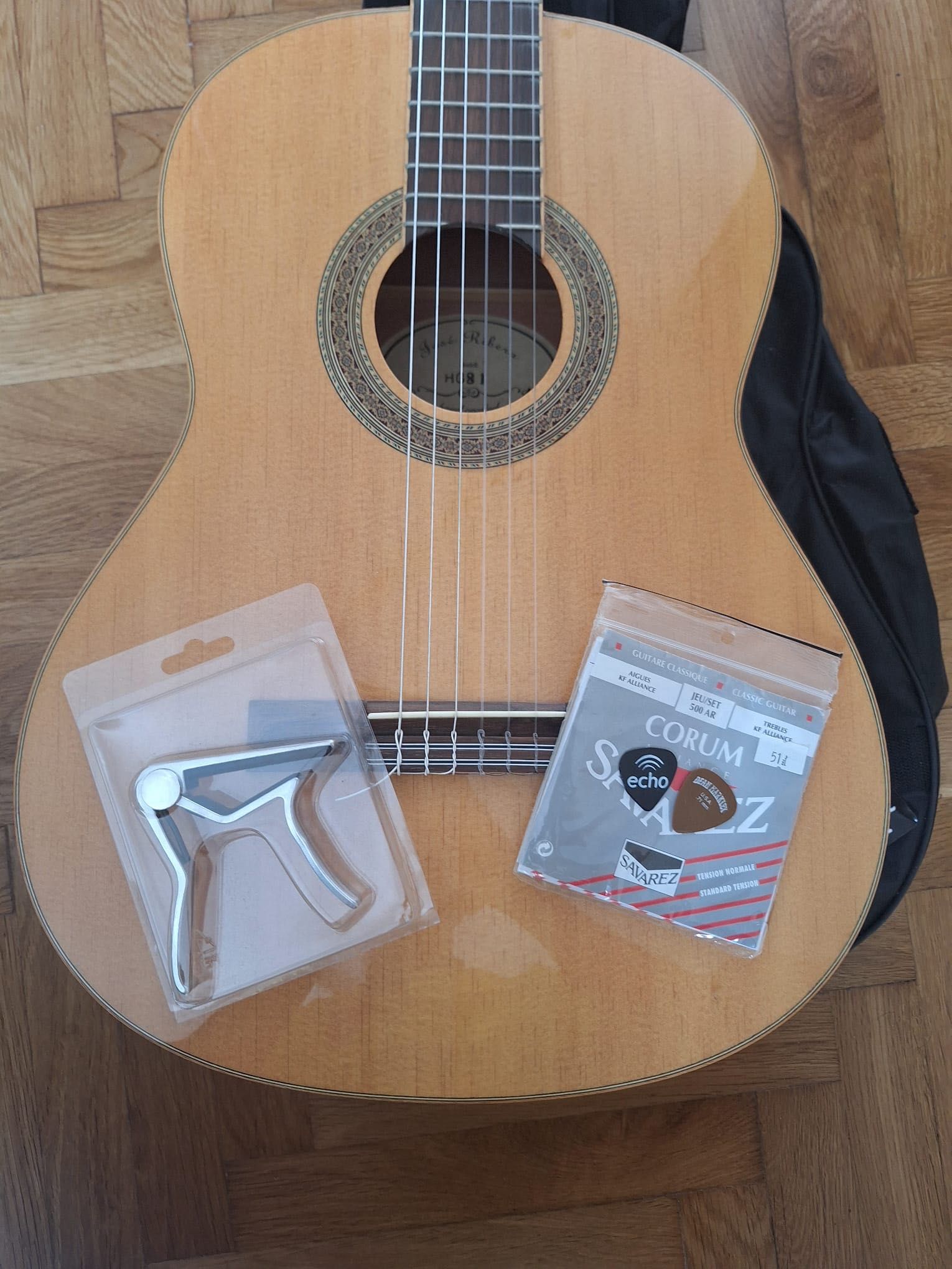 Klasyczna gitara akustyczna José Ribera HG81