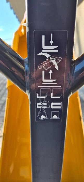 Wózek paletowy z podnośnikiem nożycowym Jungheinrich AMX 10!