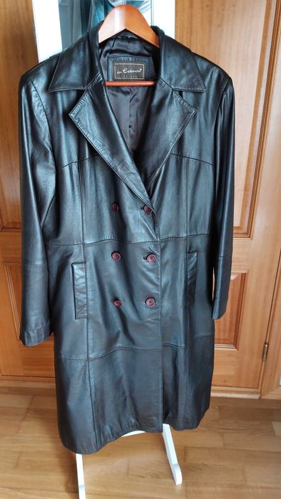 Casaco Comprido em Couro com Gola Amovível- In Extenso