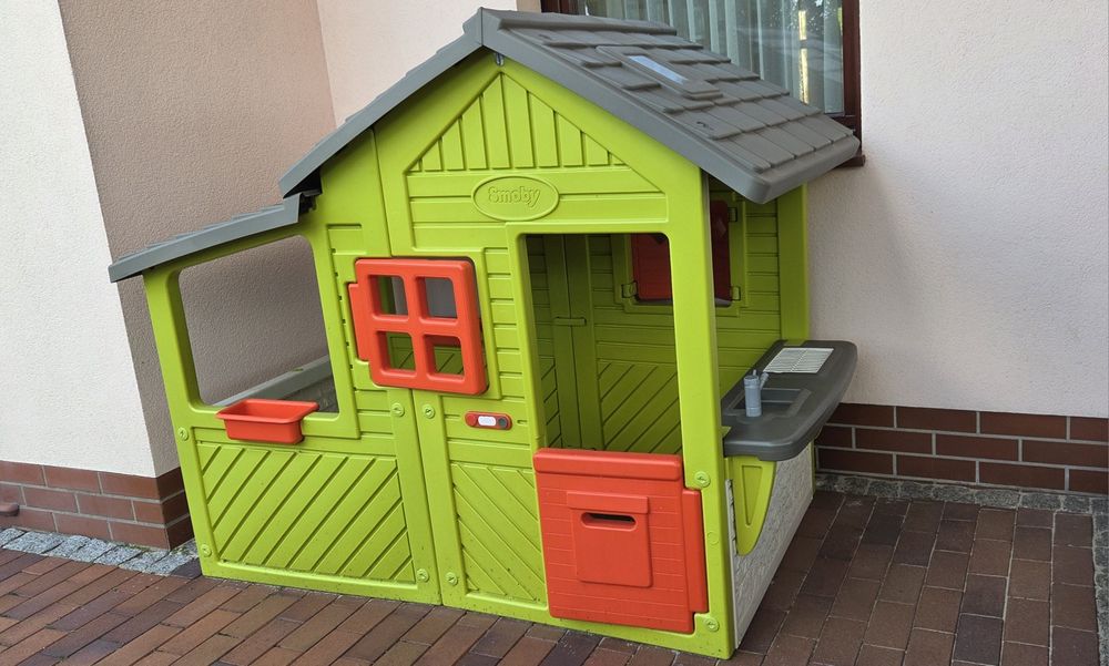 Domek dla dzieci. Do wewnątrz lub do ogrodu