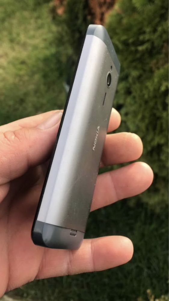 Nokia на дві свм.