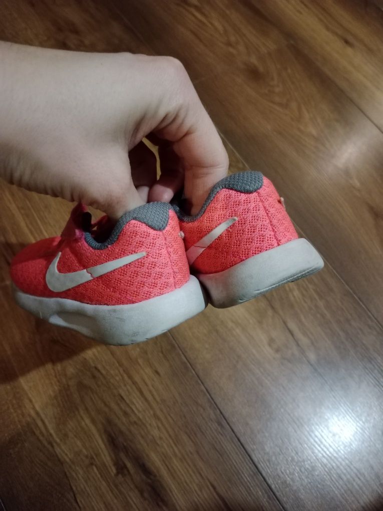 Buty Nike 22 dla dziewczynki