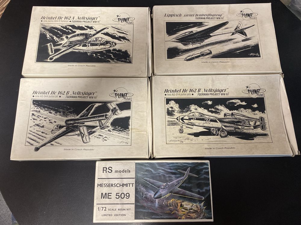4 kits Planet Models + 1 kit RS Models