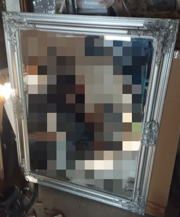 Lustro 70 x 90 cm w srebrnej ramie