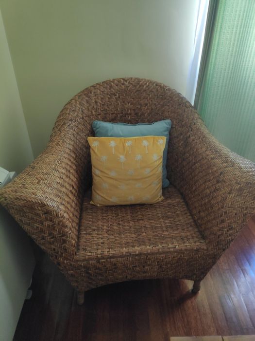 Cadeirão em vime