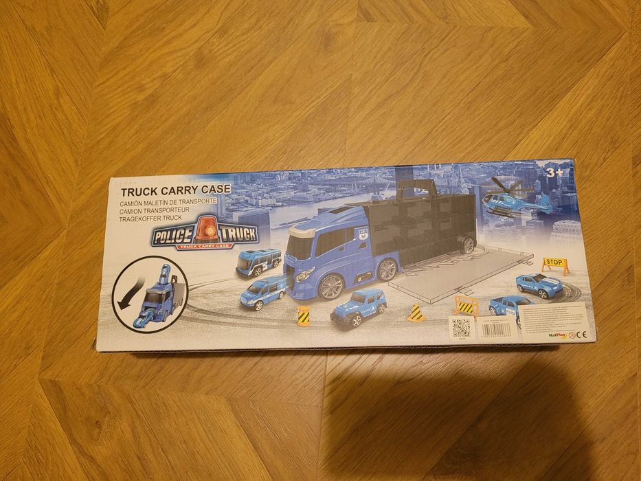 Ciężarówka policyjna zjeżdżalnia dla autek