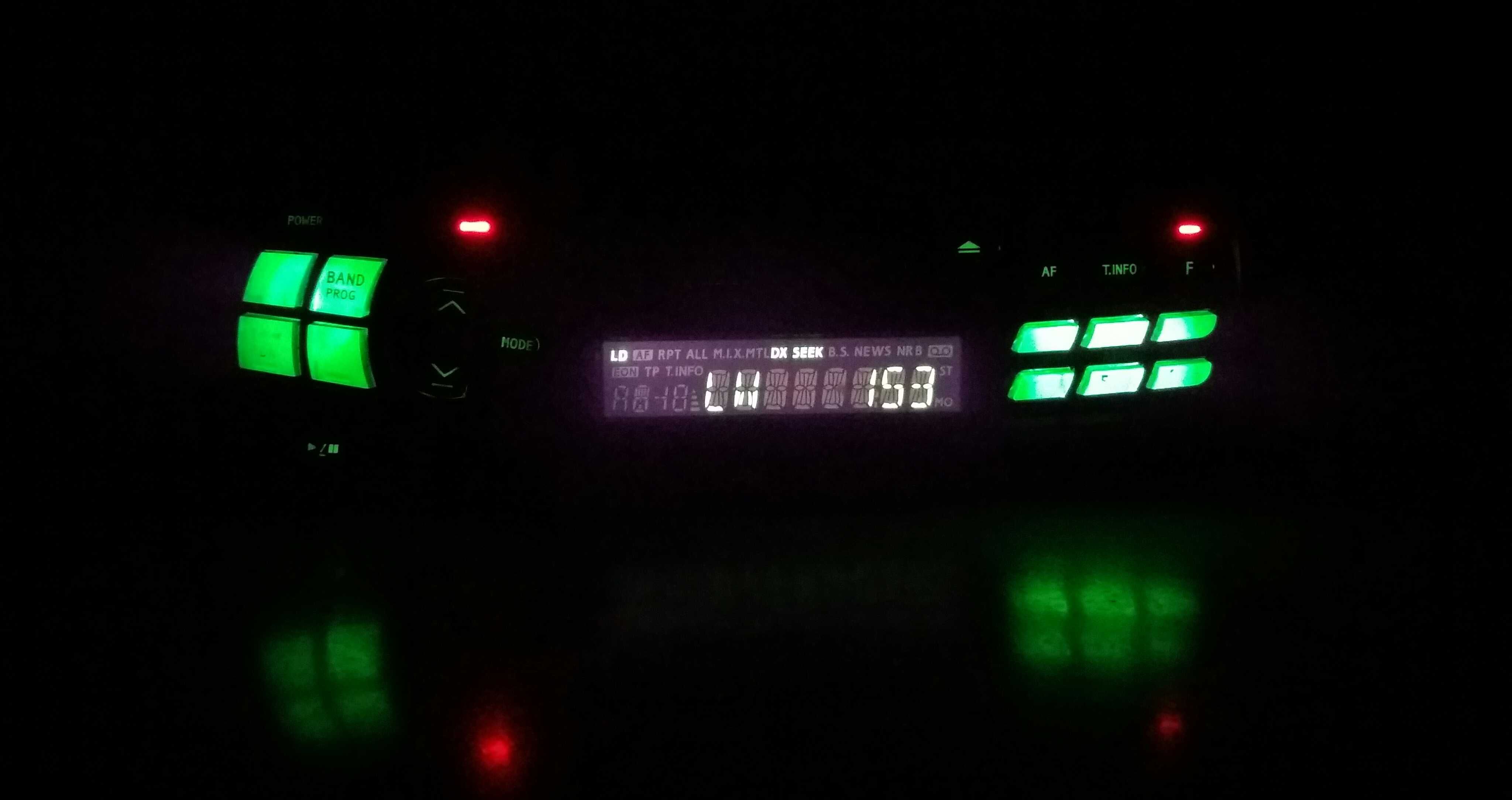 Auto Radio Cassete Alpine TDM-7582R