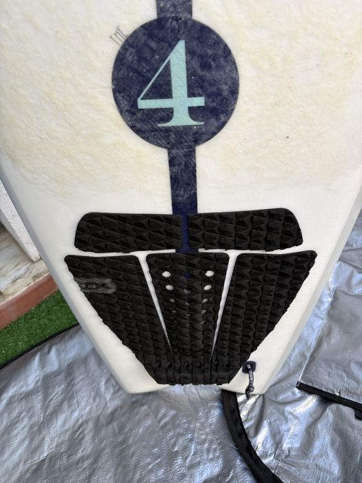 Prancha de surf 5’6 MAR