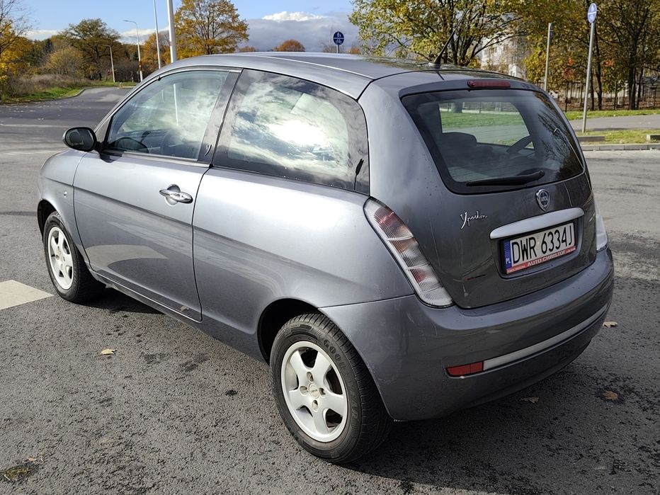 Lancia Ypsilon 2009, Sprawna klima, opłaty na rok.