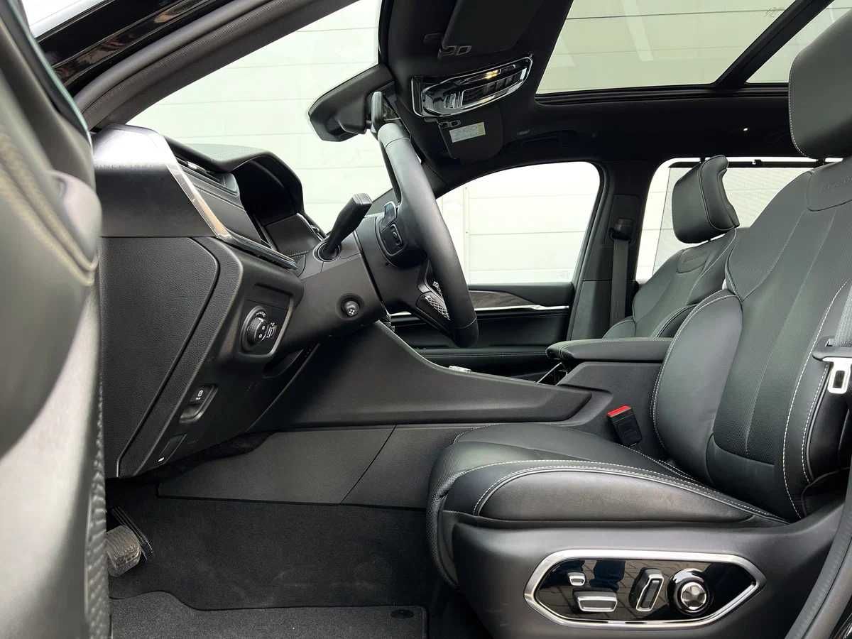 Jeep Grand Cherokee 2024 року