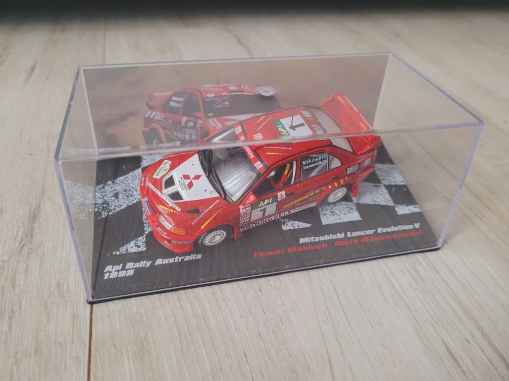 Mitsubishi Lancer Evo V model 1:43