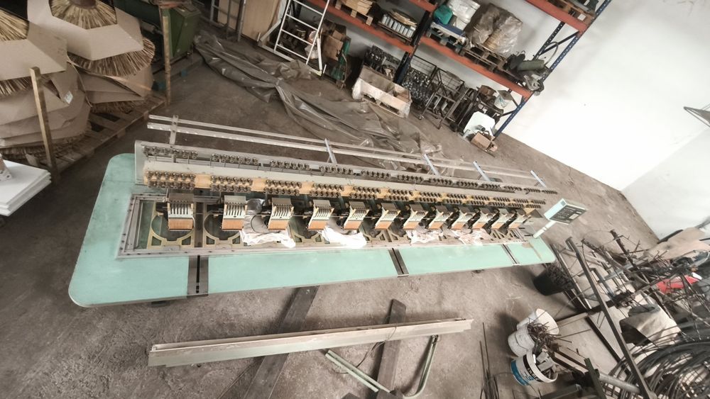 Máquina de bordar tajima