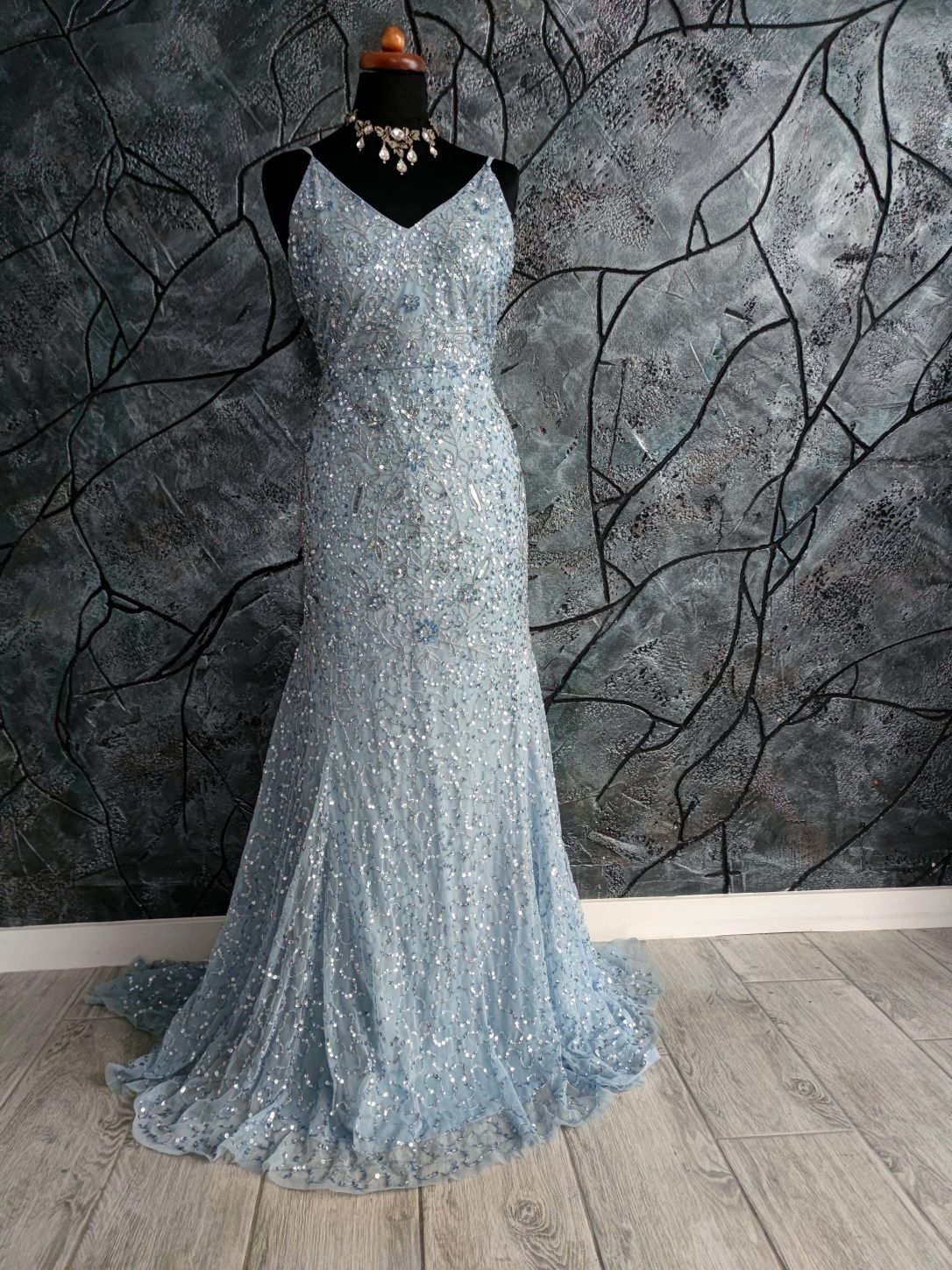 Cudowna suknia wieczorowa wizytowa cekinowa rozmiar XXL 44 ślubna
