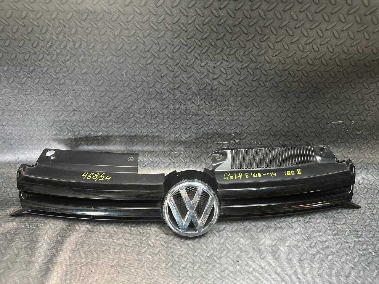 Решітка радіатора Golf6 2009-2014 Golf7 2014-2016 5K0853653 5G0853653
