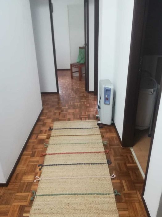 Quarto para alugar na Portela