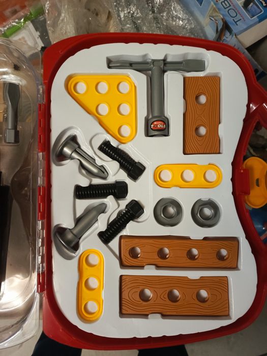 Игрушечный набор инструментов