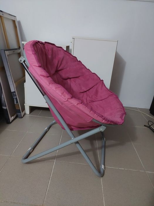 Cadeira de quarto rosa