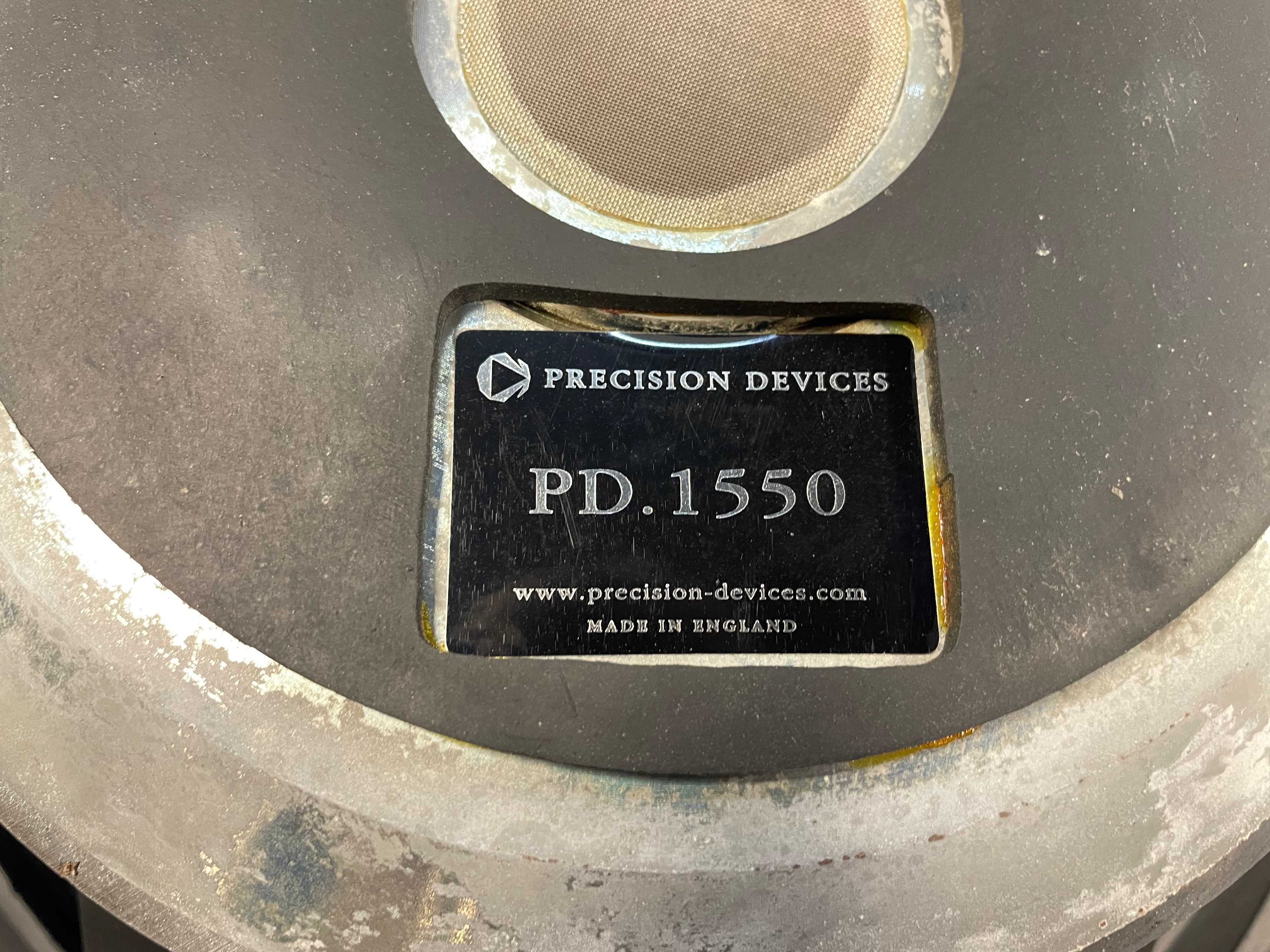 Subwoofery Basy 15" Precision Devices PD 1550, 1kW, komplet 4 szt