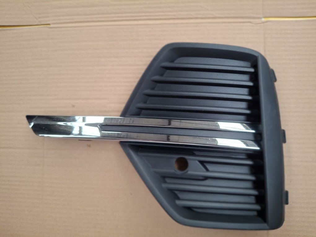 Kratka zderzaka lewa volvo xc60 II lift 21-