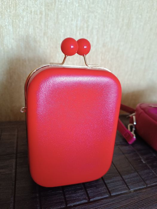 Сумка ,клатч Elizabeth Arden