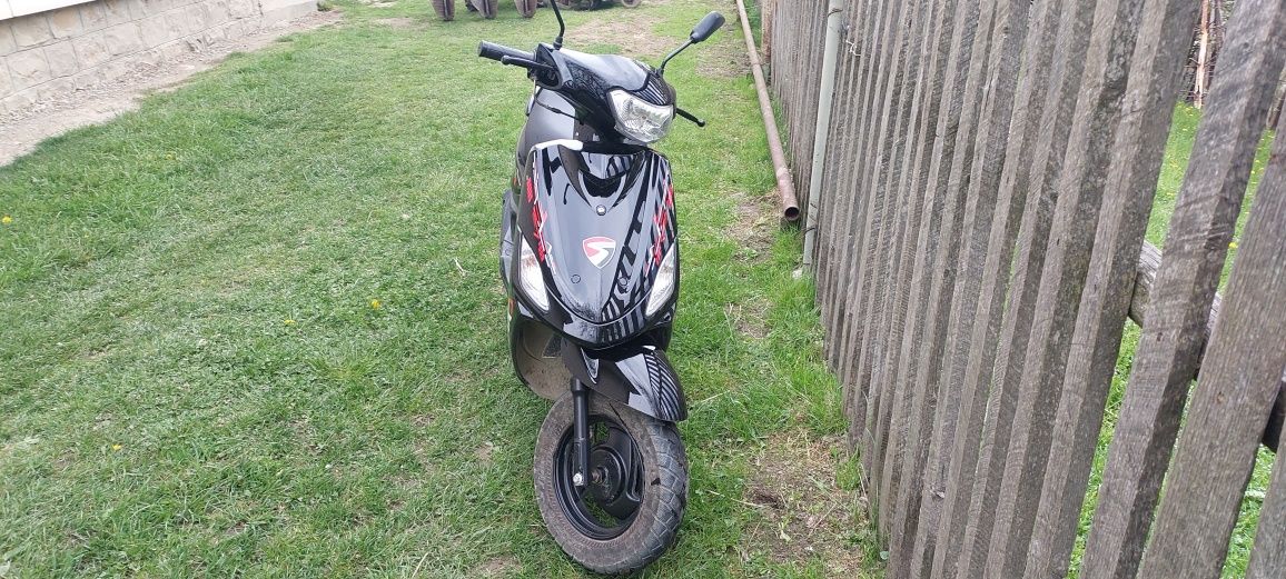 Скутер spark sp125s-14