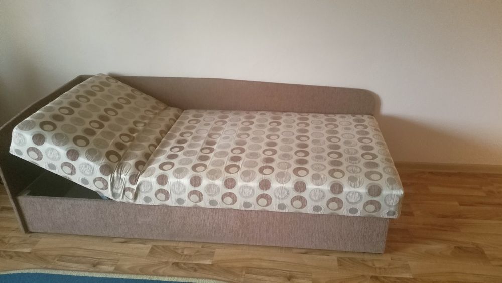 Tapczan jednoosobowy