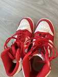Nike dunk high red