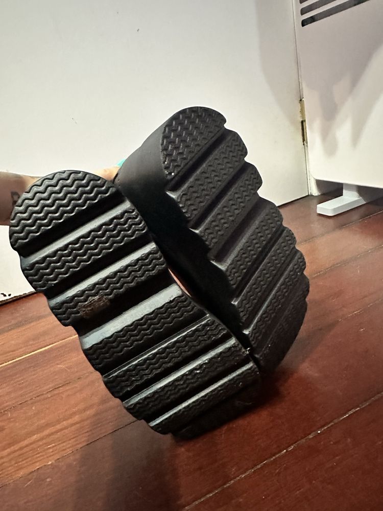 Sapatos plataforma pretos