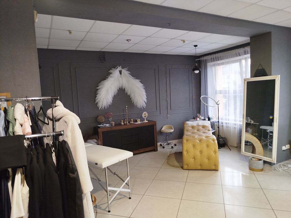 Продам ТЦ в центрі міста Бердичів Житомирської області