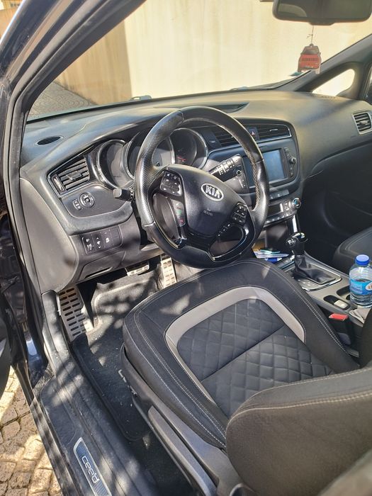 Vendo carrinha Kia