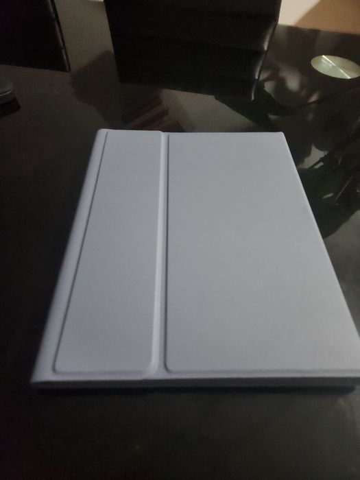 Capa teclado + touchpad p/ iPad Air 4/5 ou iPad Pro 11” – Nova