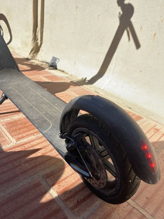 Trotinete Cecotec Bongo.