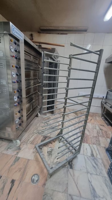 Carro transporte tabuleiros