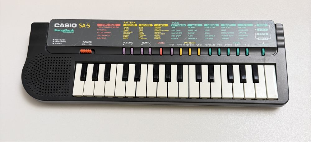 CASIO SA-5 soundbank mini keyboard dla dzieci