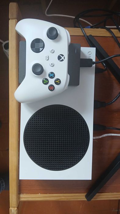Продам xbox series s.
