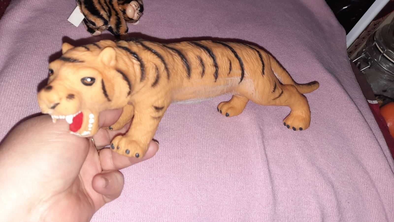 игрушка рыжий тигр 29см резина и прищепка тигр тигренок