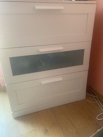 Sprzedam szafę i komodę Ikea