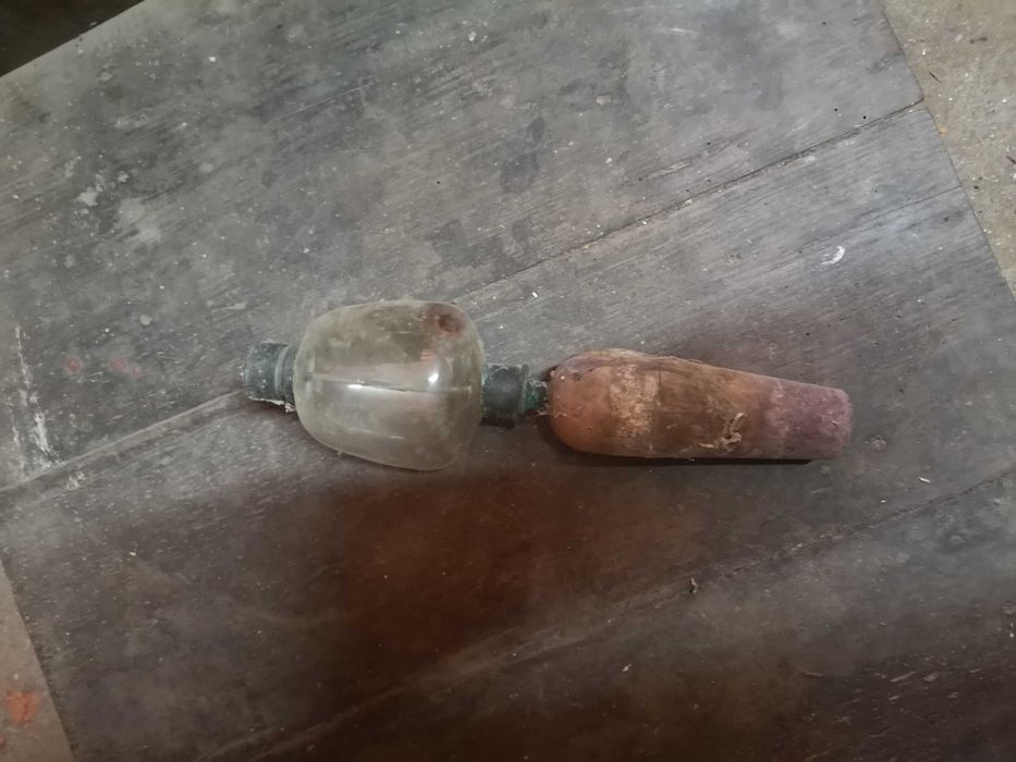 Torneiras de pipos em madeira e peça para entrar ar nos pipos