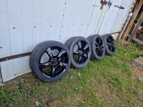 Sprzedam felgi  z mazdy rx8 18 5x114.3